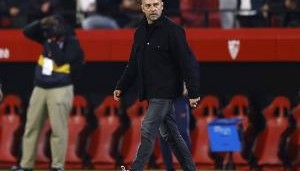 半岛体育APP-世体：弗里克在巴萨更衣室装饰名人名言，提升团队凝聚力