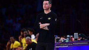 半岛体育官网-如何？湖人4连客之旅2胜2负 赢灰熊&amp;步行者 输魔术&amp;公牛