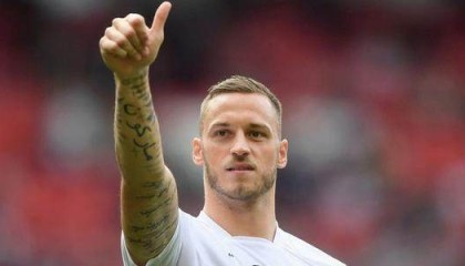 半岛体育娱乐-海港教学赛延续多点开花 新星绝杀可解阿瑙依赖症