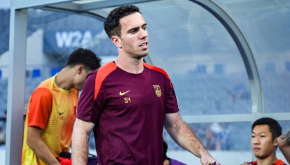 归化了不用⁉️塞鸟身价170万欧国足最高，东亚杯2场仅踢48分钟