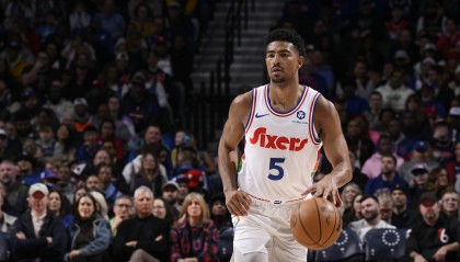 半岛体育-名记：虽然格莱姆斯在76人表现出色，但独行侠从不后悔交易他