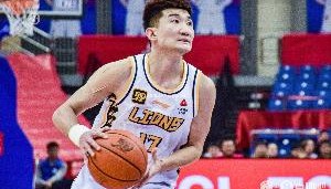 半岛体育注册网址-孙铭徽没有恢复到最好的状态 青岛外援的发挥和广厦有差距