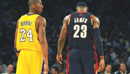 23VS24！生涯与科比交手22次的詹姆斯场均28分7助攻，科比呢？