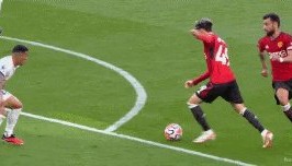 半岛体育-没点球输了不服气？B费：我等着裁判来道歉