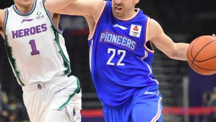 半岛体育娱乐-7连胜！双杀山东北控 天津距离季后赛仅剩一步之遥