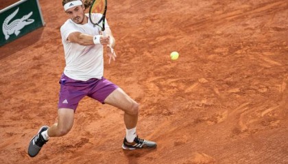 半岛体育-西西帕斯完胜梅德维德夫 连续三个大满贯进四强