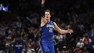 ️魔术今年休赛期操作盘点：7换1得到贝恩 白菜价签琼斯&amp;大瓦